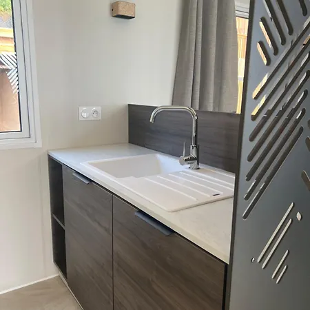 Mobilhome Neuf Domaine 4 Etoiles Ile D'or Terrasse Et Jacuzzi Prive Vue Exceptionnelle * Saint-Raphaël